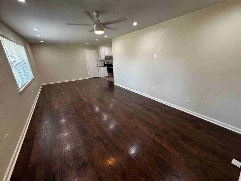 923 Green Castle Dr - Photo 2 of 23