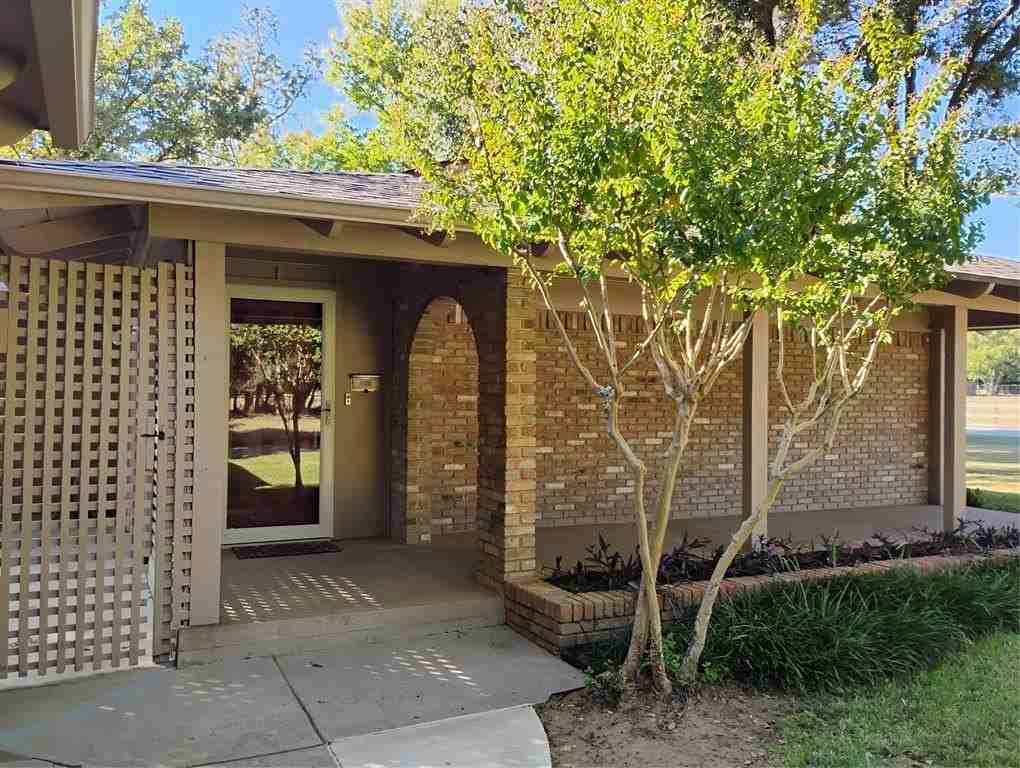 1801 Tyler St - Photo 2 of 26