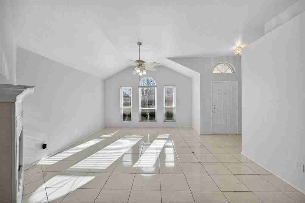 7016 Snowivy Ct - Photo 3 of 23