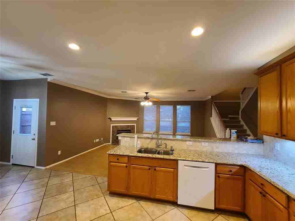 1 Watergrove Ct - Photo 7 of 40