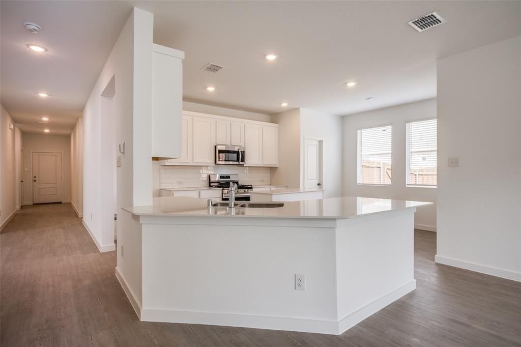 439 Ridge Dr - Photo 3 of 25