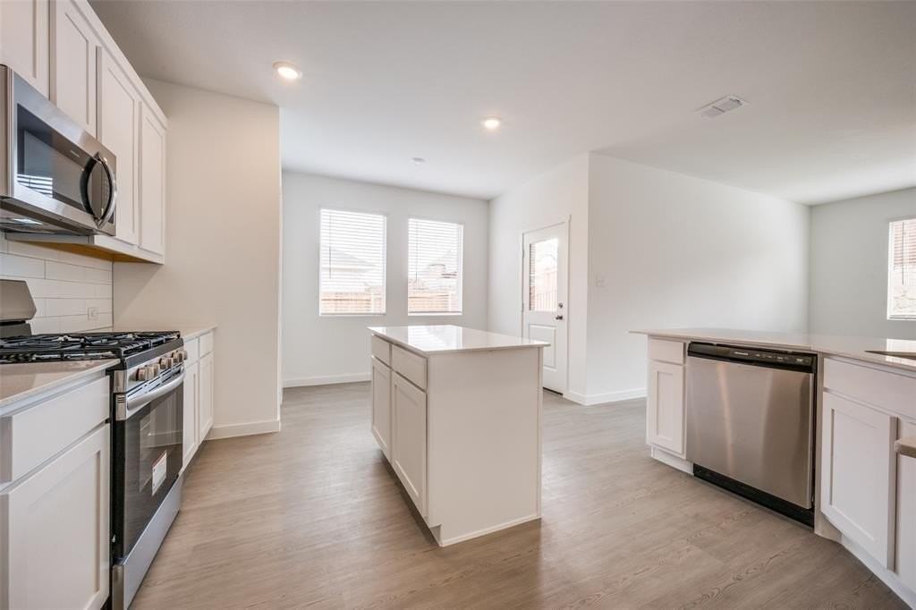 439 Ridge Dr - Photo 5 of 25