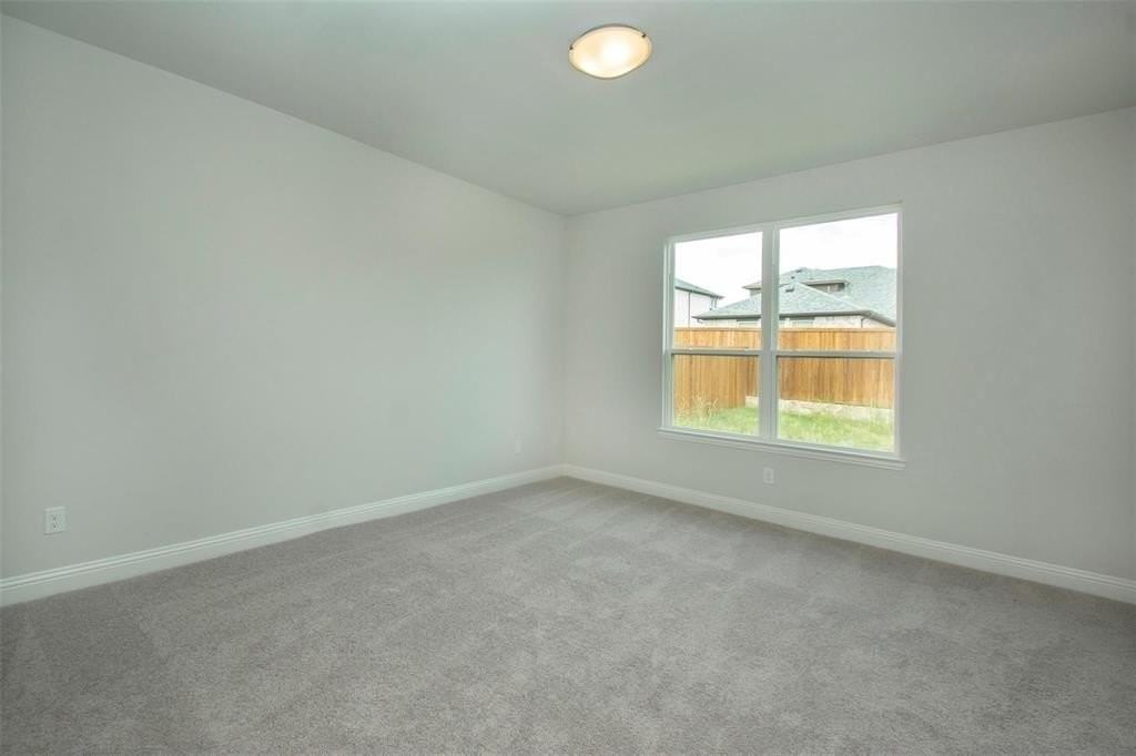 820 Portina Dr - Photo 7 of 16