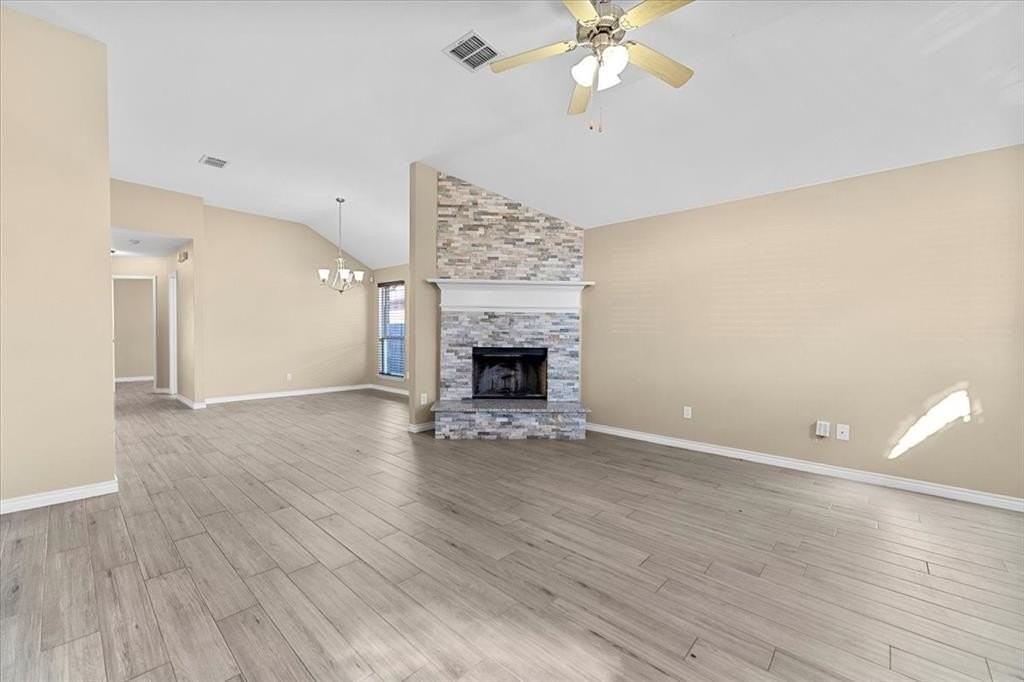 1605 Bob Dr - Photo 4 of 20