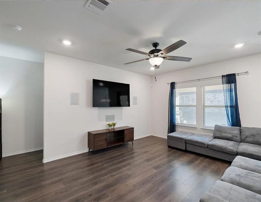 2228 Starling St - Photo 4 of 23