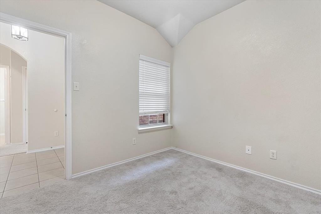 2035 Karsen Ln - Photo 3 of 20