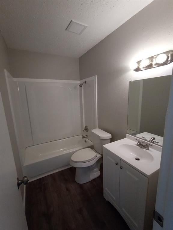 2211 N Elm St #5 - Photo 3 of 5