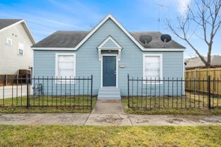 612 W 5th St - Photo 1 of 1