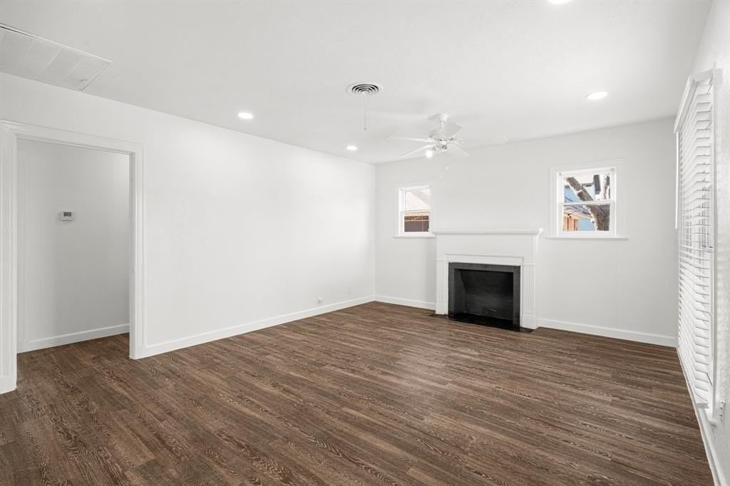 612 W 5th St - Photo 6 of 8