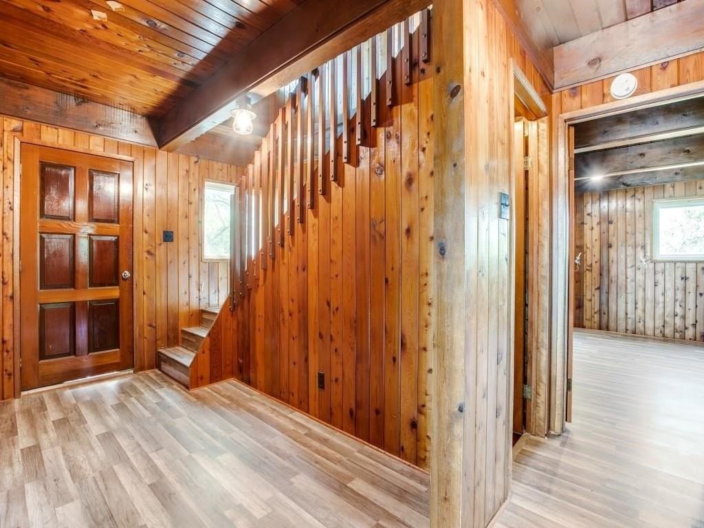 1800 Oak Country Est - Photo 2 of 12