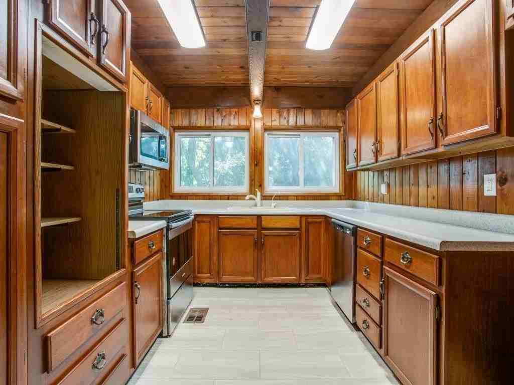 1800 Oak Country Est - Photo 4 of 12