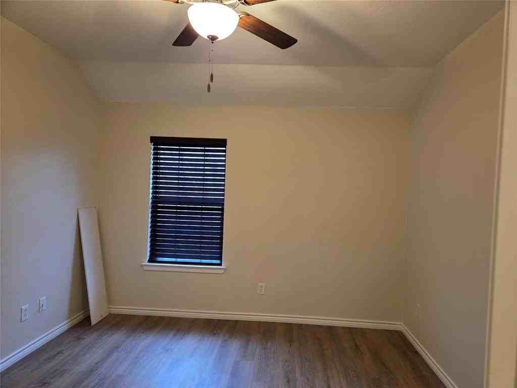 3156 Lafayette St - Photo 6 of 17