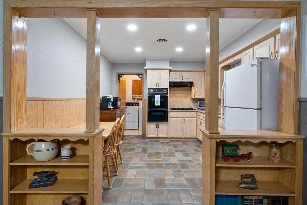 513 N 38th St - Photo 4 of 13