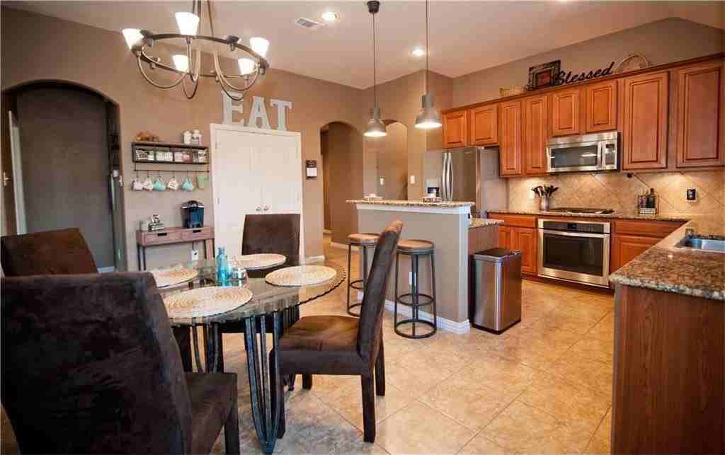 3340 Lone Tree Ln - Photo 7 of 26