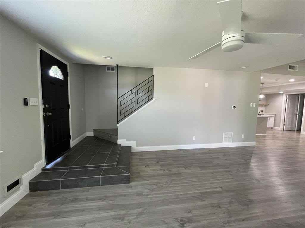 8506 Cadenza Ln - Photo 3 of 28