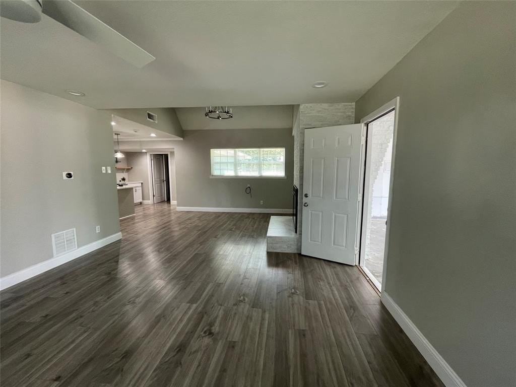 8506 Cadenza Ln - Photo 4 of 28