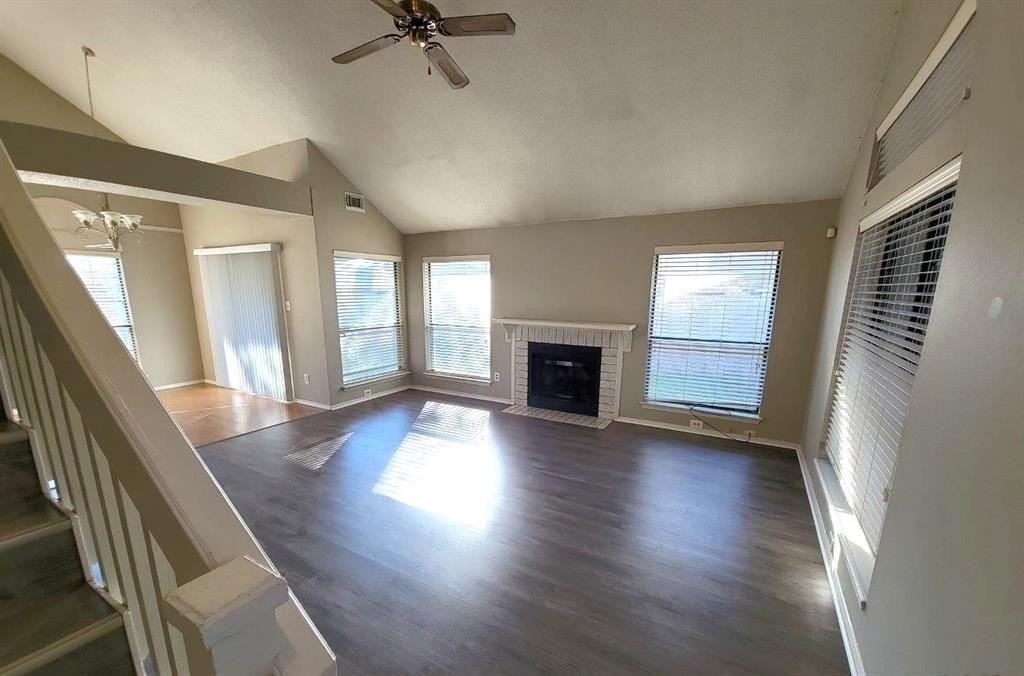 6301 Fairlane Dr - Photo 5 of 15