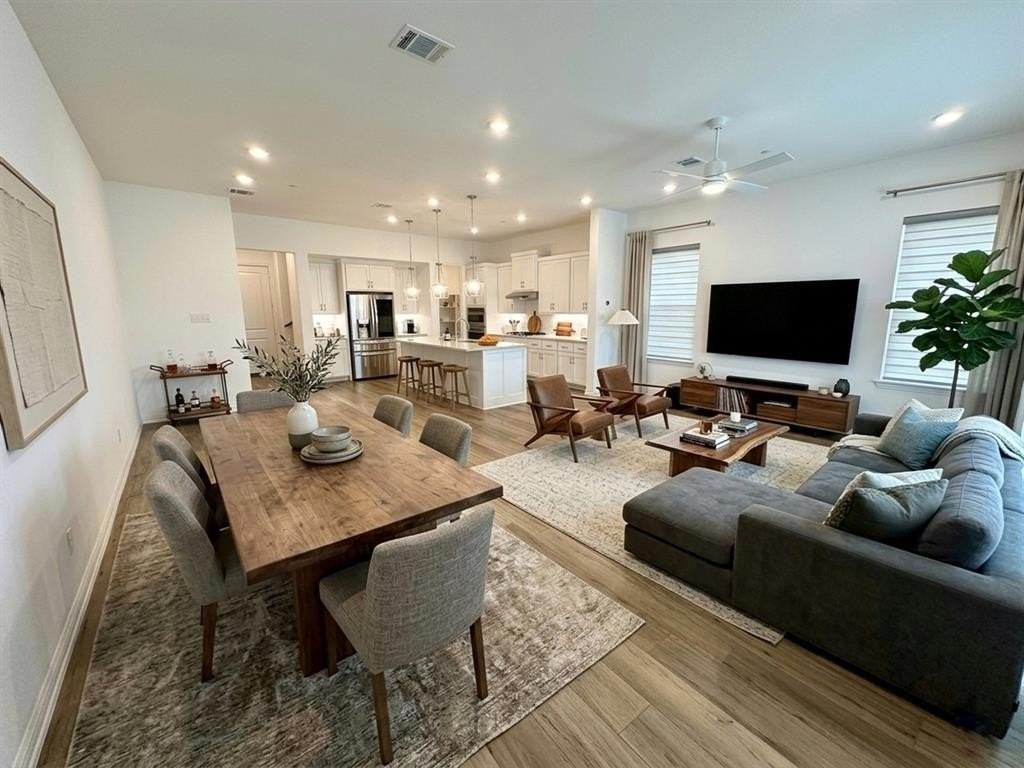 1250 Daybreak Dr - Photo 3 of 32