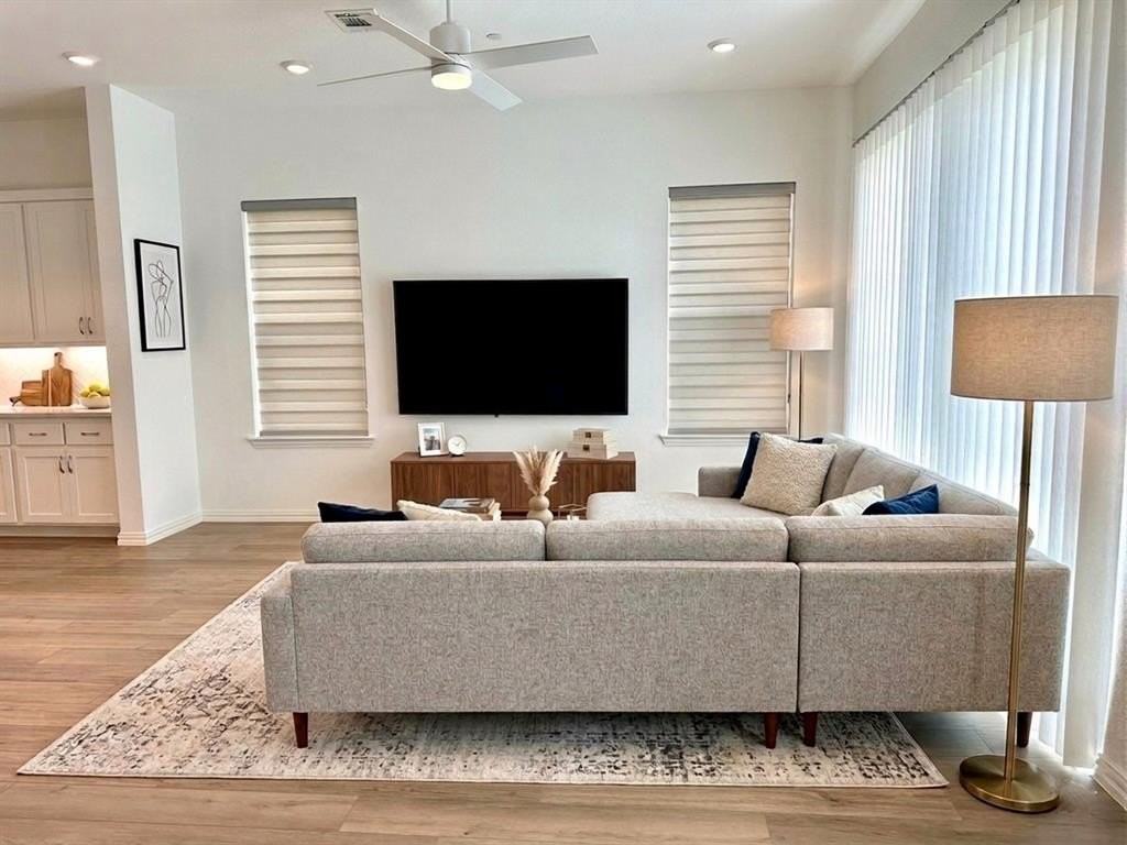 1250 Daybreak Dr - Photo 5 of 32