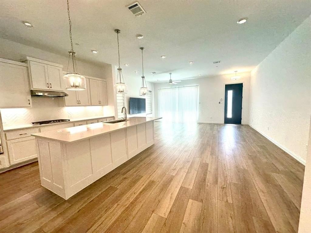 1250 Daybreak Dr - Photo 6 of 32