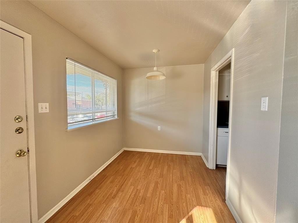 1112 Eagle Dr #5 - Photo 4 of 11