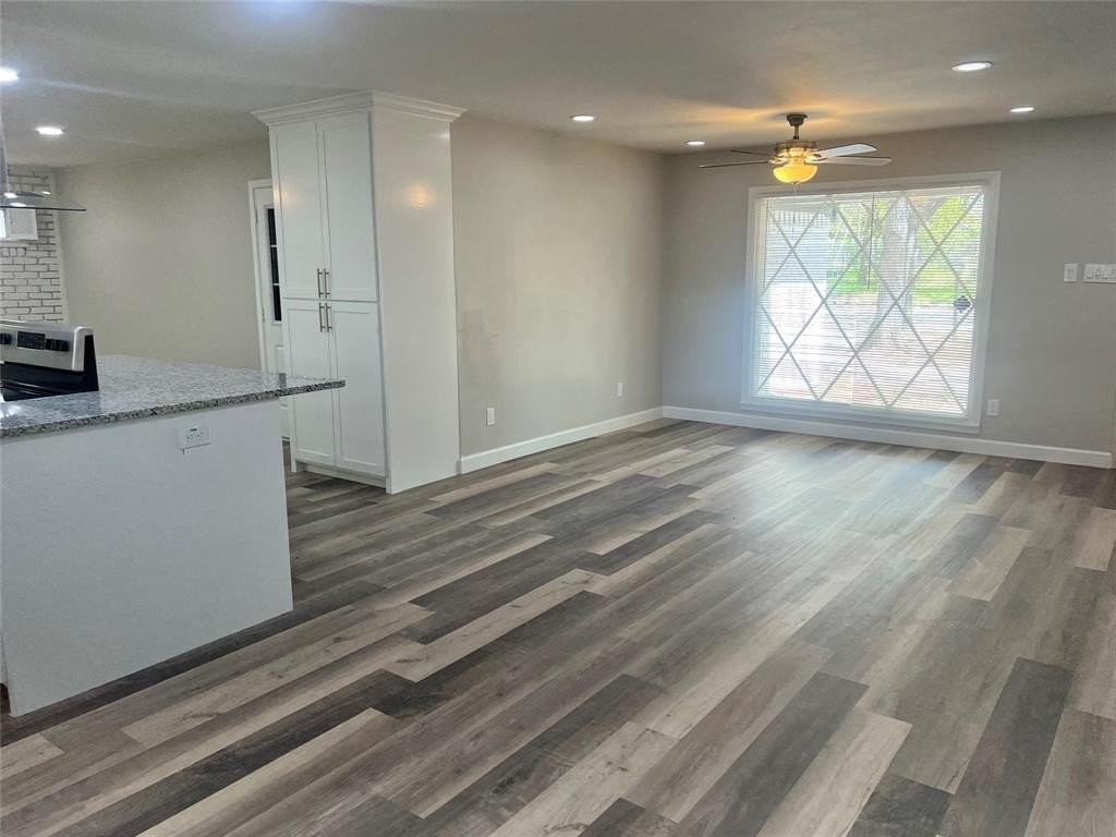 1508 Grantland Cir - Photo 3 of 18