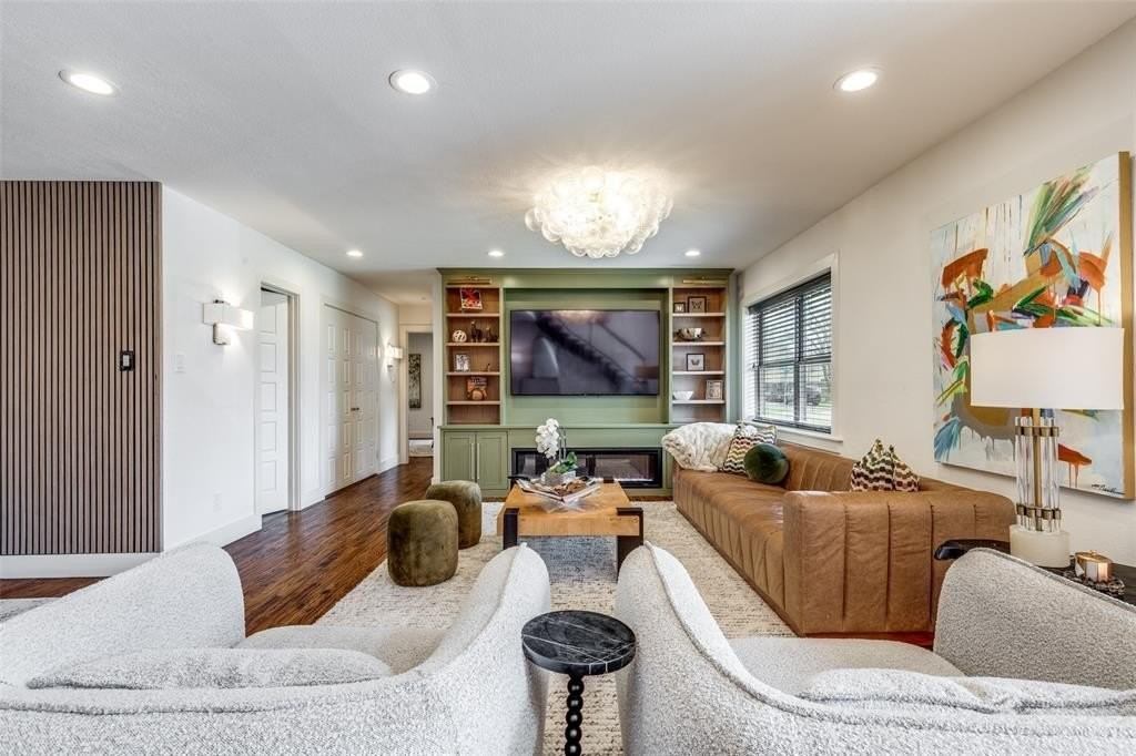 9831 Lakemont Dr - Photo 6 of 35