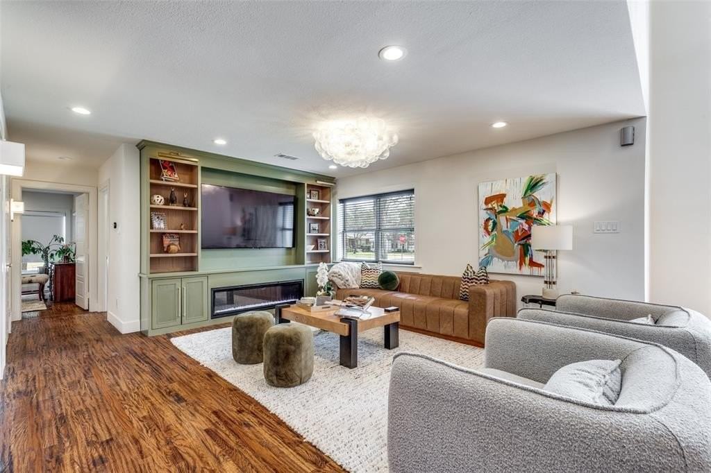 9831 Lakemont Dr - Photo 7 of 35