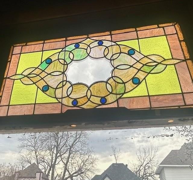 627 W Chestnut St - Photo 4 of 25