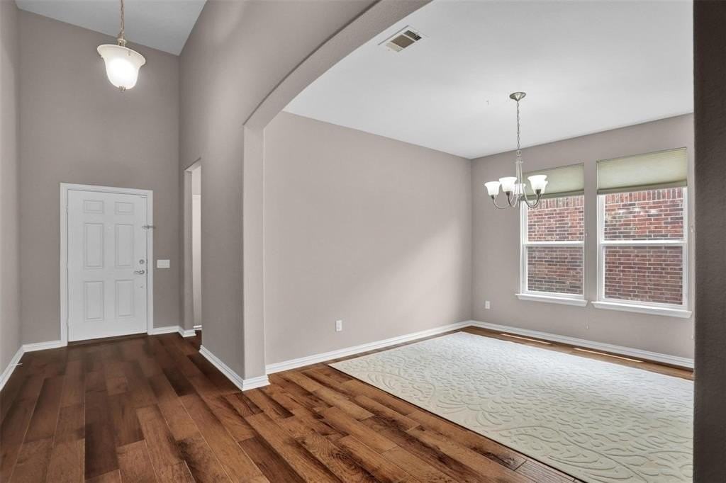 3713 Limousine Pkwy - Photo 4 of 38