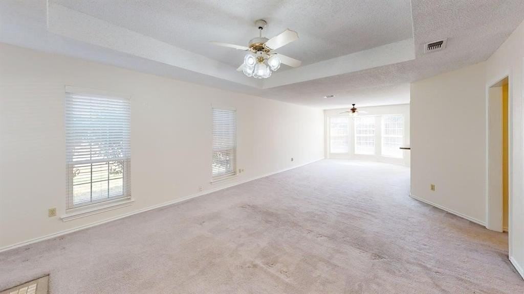 1414 Bogard Ln - Photo 5 of 18