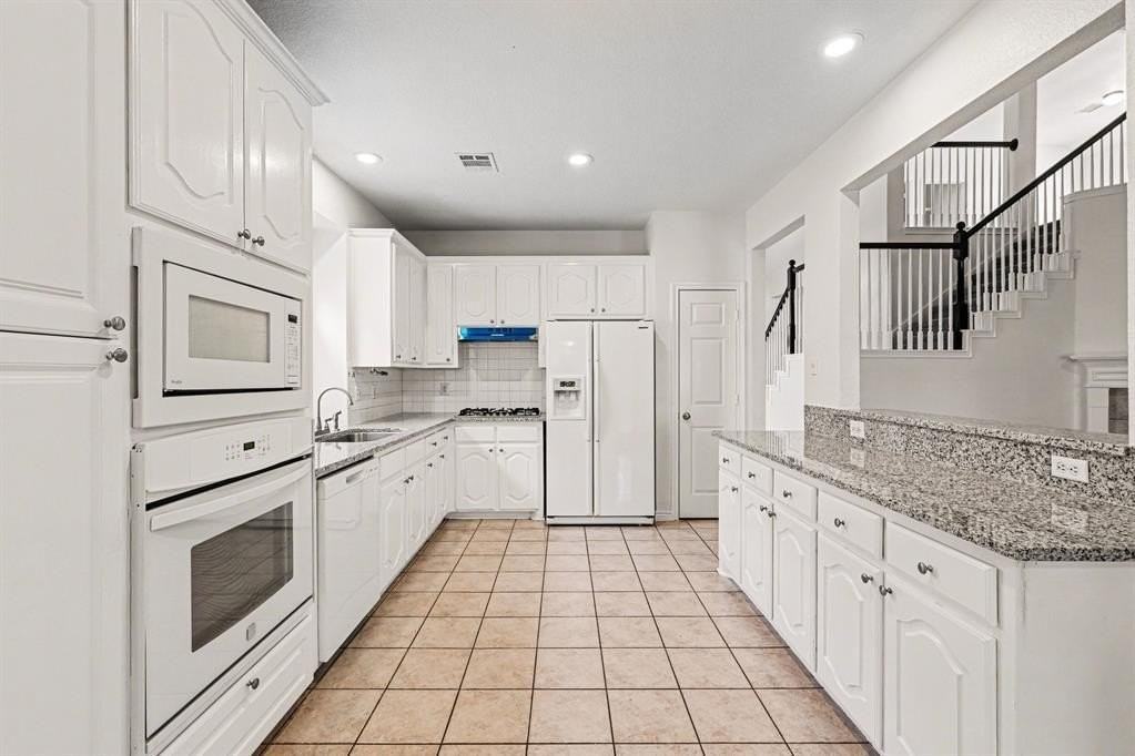 3641 Blue Spruce Dr - Photo 7 of 29