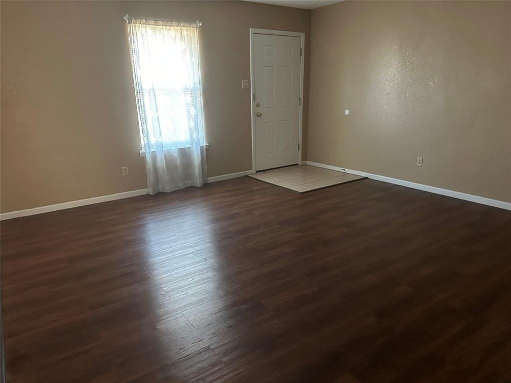 4811 S 6th St - Photo 2 of 18