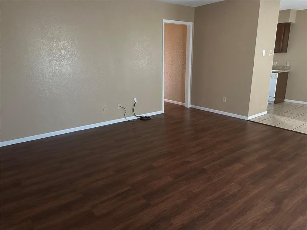 4811 S 6th St - Photo 3 of 18