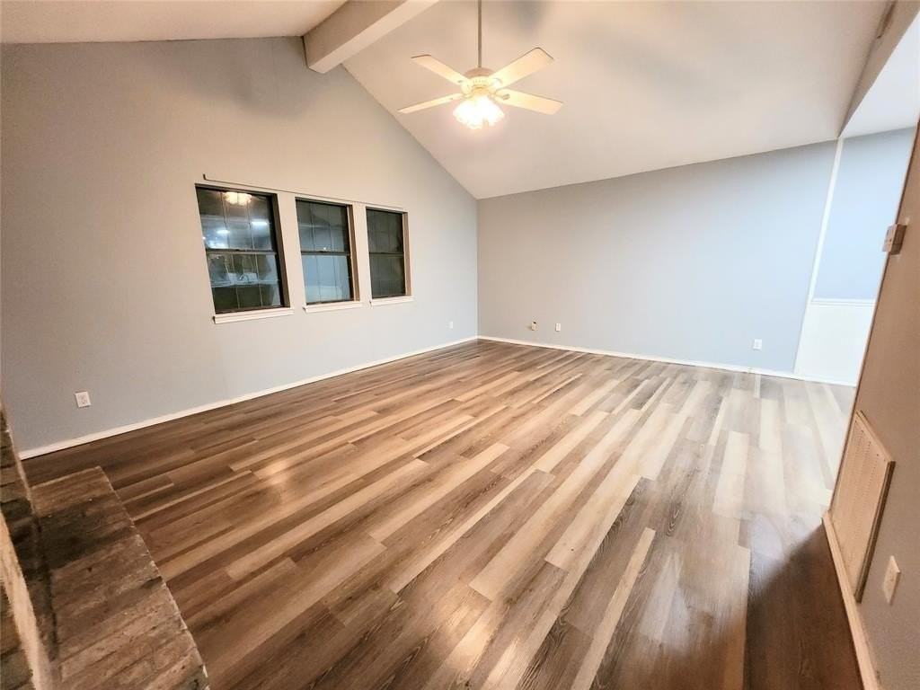 1124 Kathy Ln - Photo 3 of 19