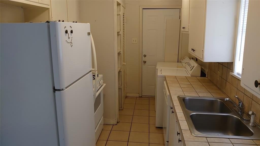 693 E North 15th St #B - Photo 6 of 13