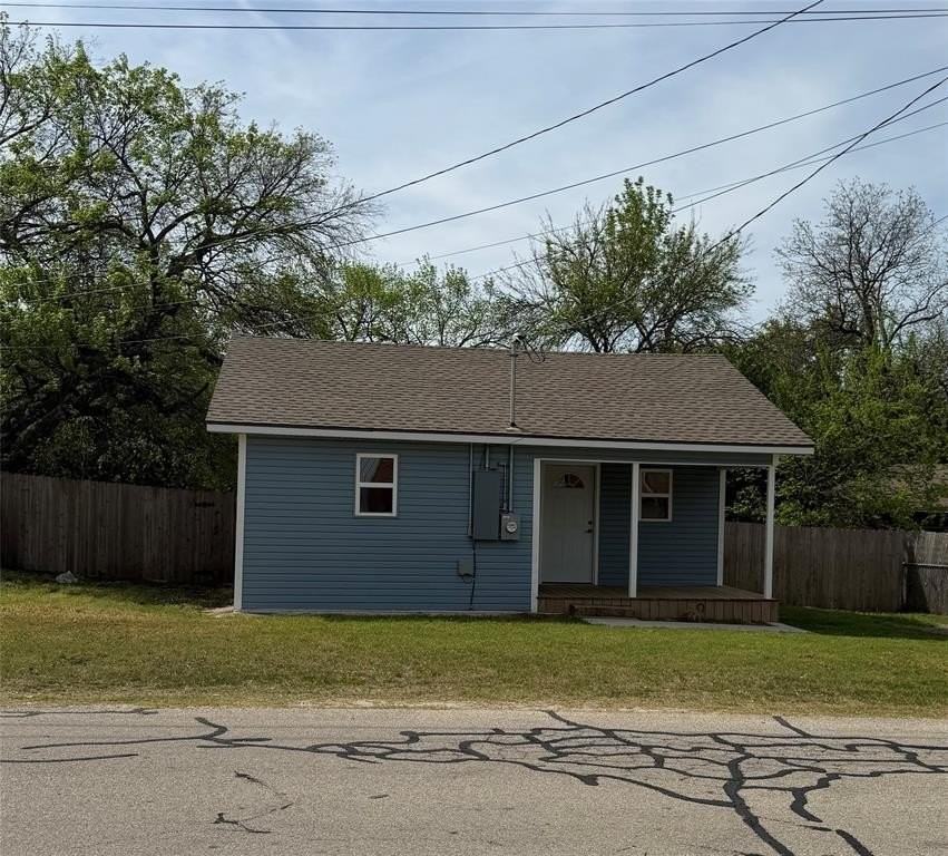 204 E 5th St - Photo 2 of 13