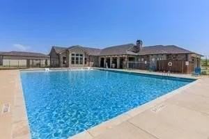 featured image of 2991 Lakeside Dr