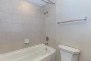 2991 Lakeside Dr - Photo 3 of 7