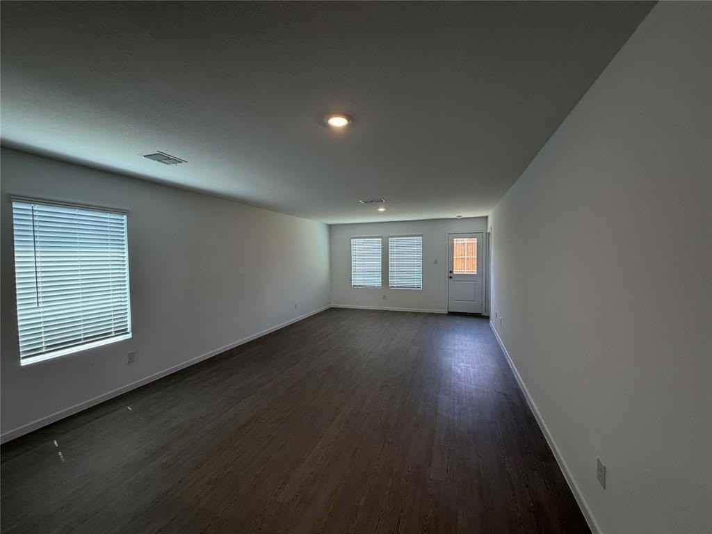 6422 Longspur Ln - Photo 2 of 10