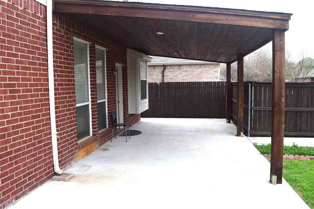 4840 Park Brook Dr - Photo 2 of 18