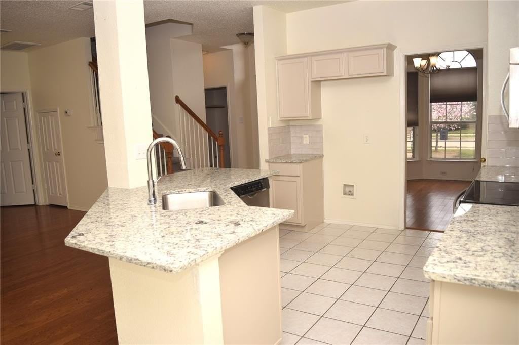 4840 Park Brook Dr - Photo 3 of 18