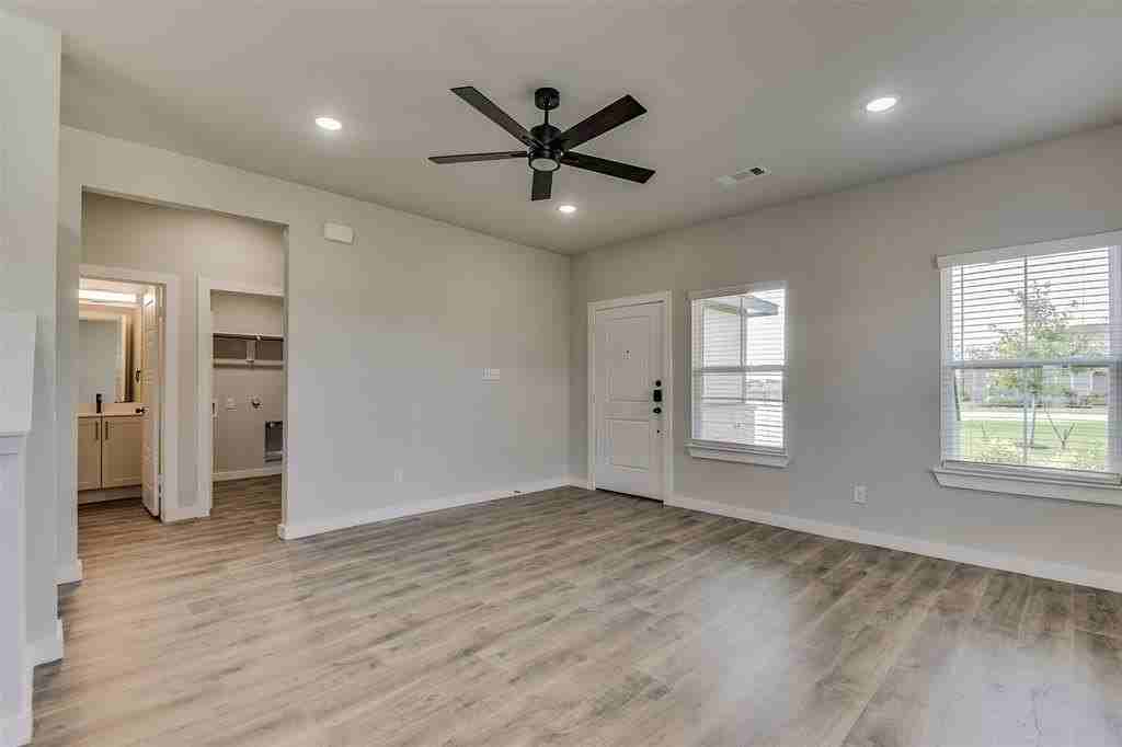 6816 Florence Dr - Photo 4 of 19