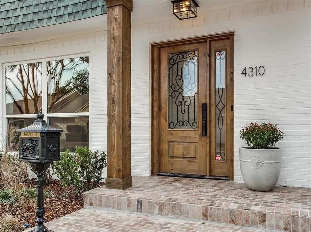 4310 Forest Bend Rd - Photo 4 of 34