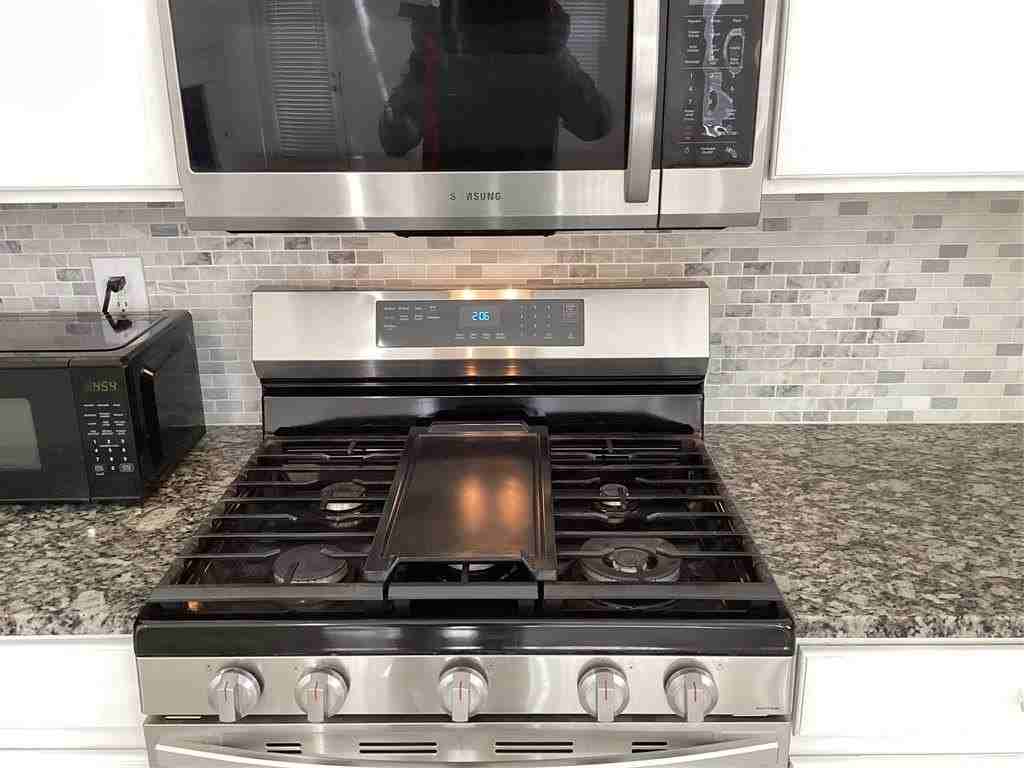 8909 Weller Ln - Photo 6 of 23