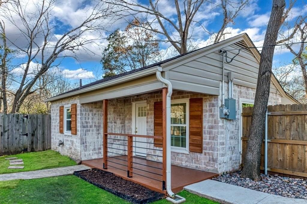 1819 Scripture St - Photo 5 of 27