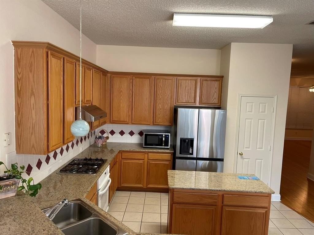 3628 Estacado Ln - Photo 5 of 30