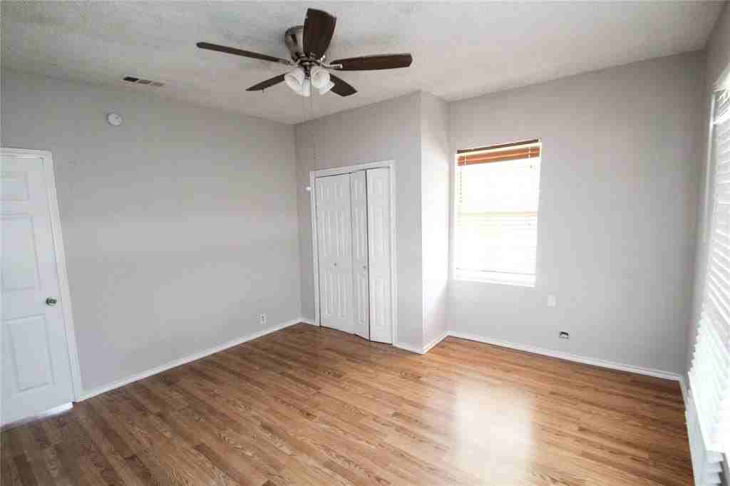 923 S Wine St - Photo 5 of 13