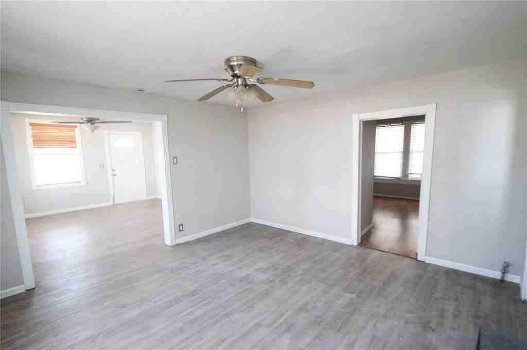 923 S Wine St - Photo 7 of 13