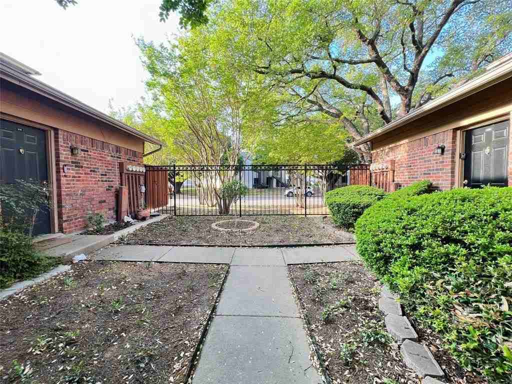 5759 Cedar Creek Dr - Photo 2 of 27